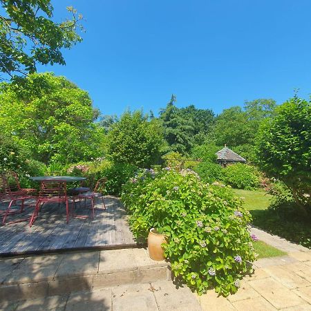 Maison En Pierre Dans Son Nid De Verdure Roz-Landrieux Buitenkant foto