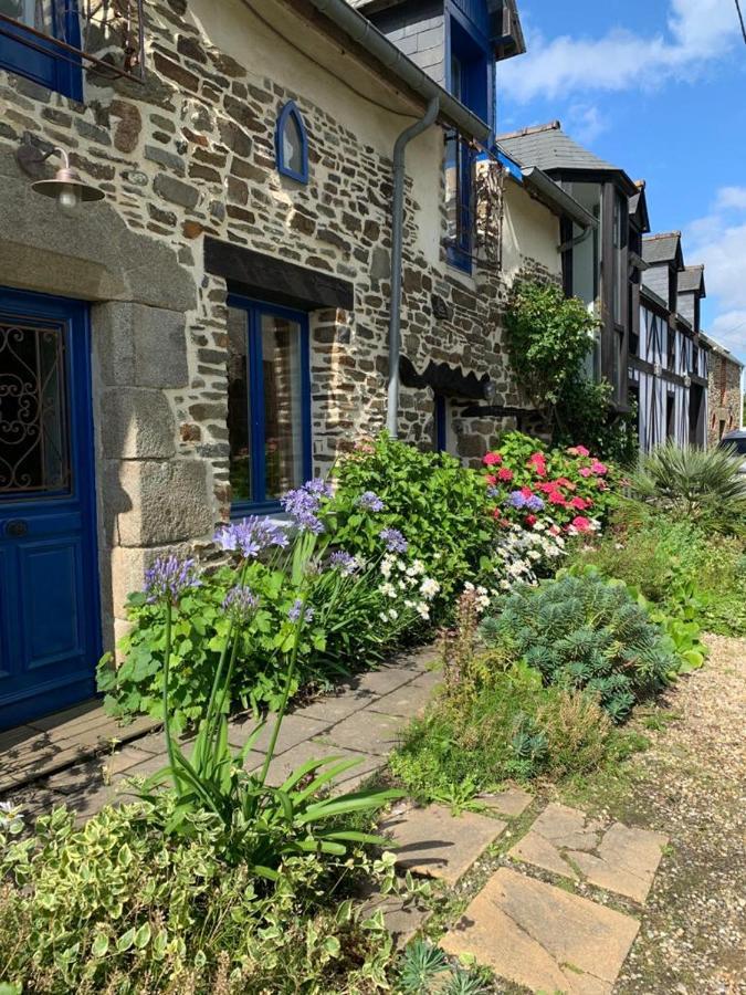 Maison En Pierre Dans Son Nid De Verdure Roz-Landrieux Buitenkant foto